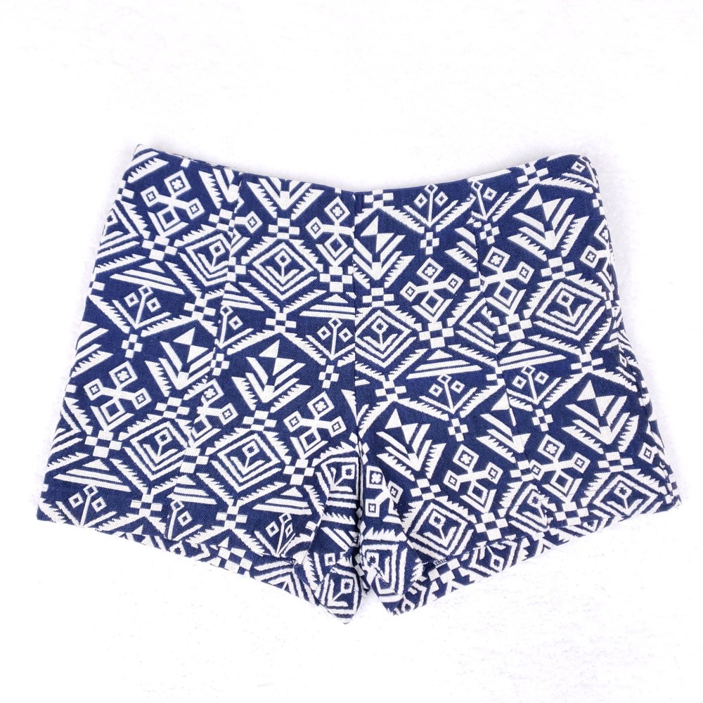Gianni Bini Women's Shorts Medium Blue White Aztec Tribal Print Boho Festival